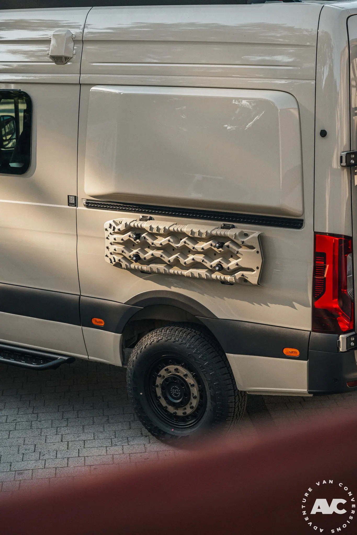 Poszerzenia sypialne MODERN MB Sprinter 906/907 - obrazek 2