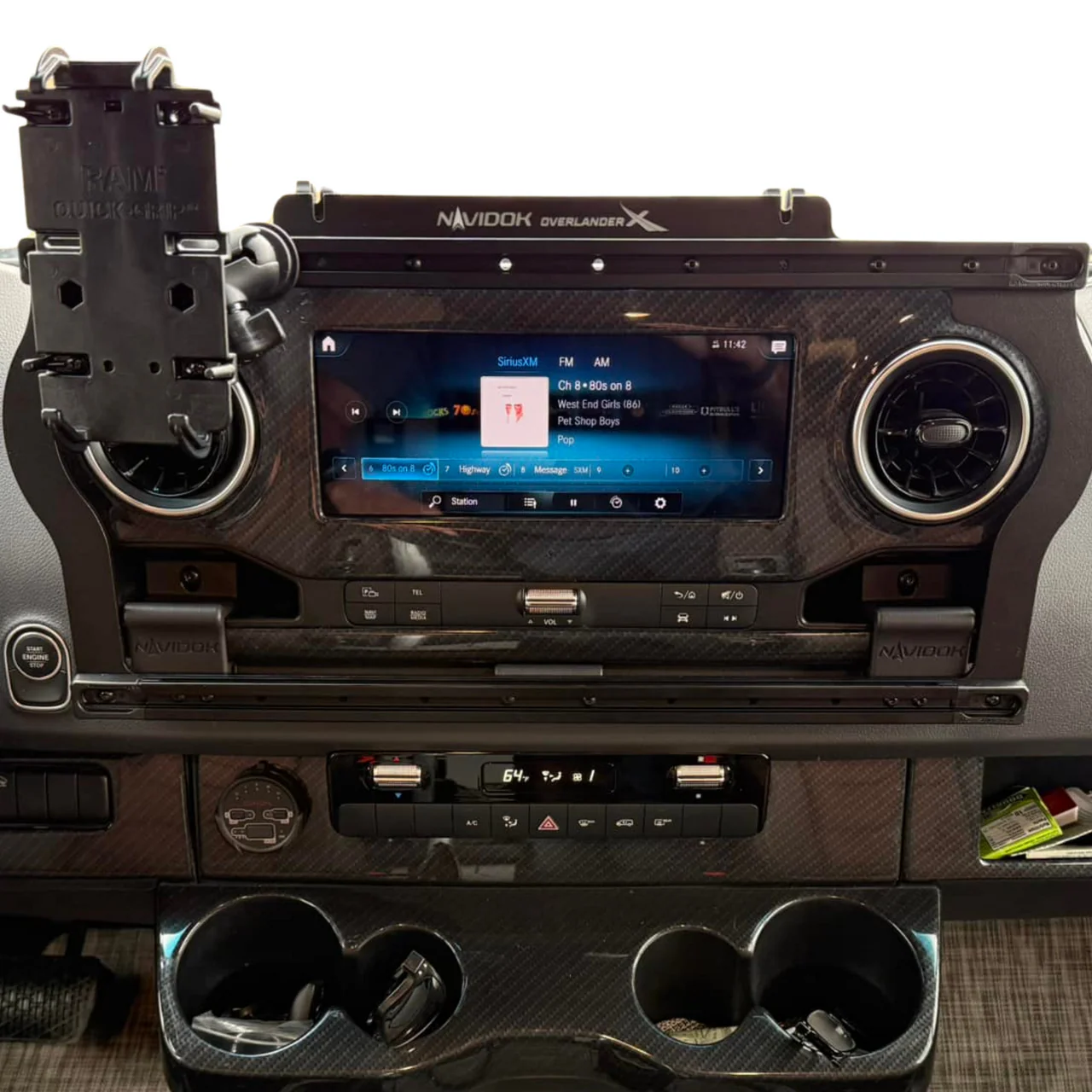 Terra X Navidok Overlander X - uchwyt na deskę rozdzielczą do Mercedes Sprinter 2019+ - obrazek 3